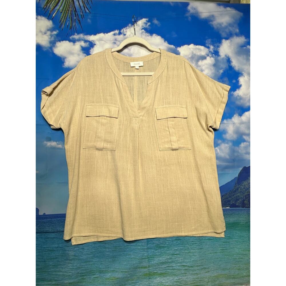 Women's Boutique Top by Oddy V-neck Short Sleeve Business Casual Size Medium
